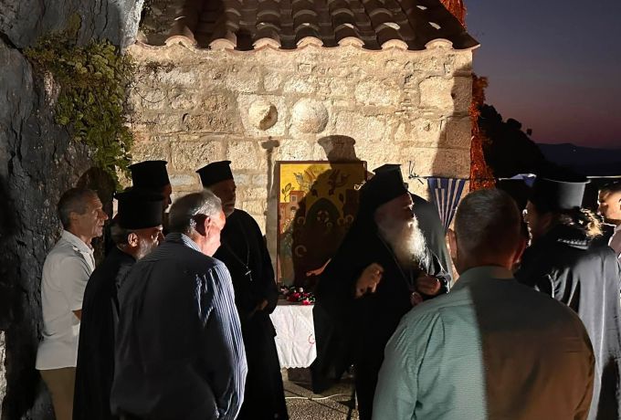 Ιερά Αγρυπνία στην Παναγία του Βράχου Νεμέας παρουσία του Μητροπολίτη Κορίνθου